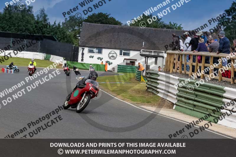 Vintage motorcycle club;eventdigitalimages;mallory park;mallory park trackday photographs;no limits trackdays;peter wileman photography;trackday digital images;trackday photos;vmcc festival 1000 bikes photographs